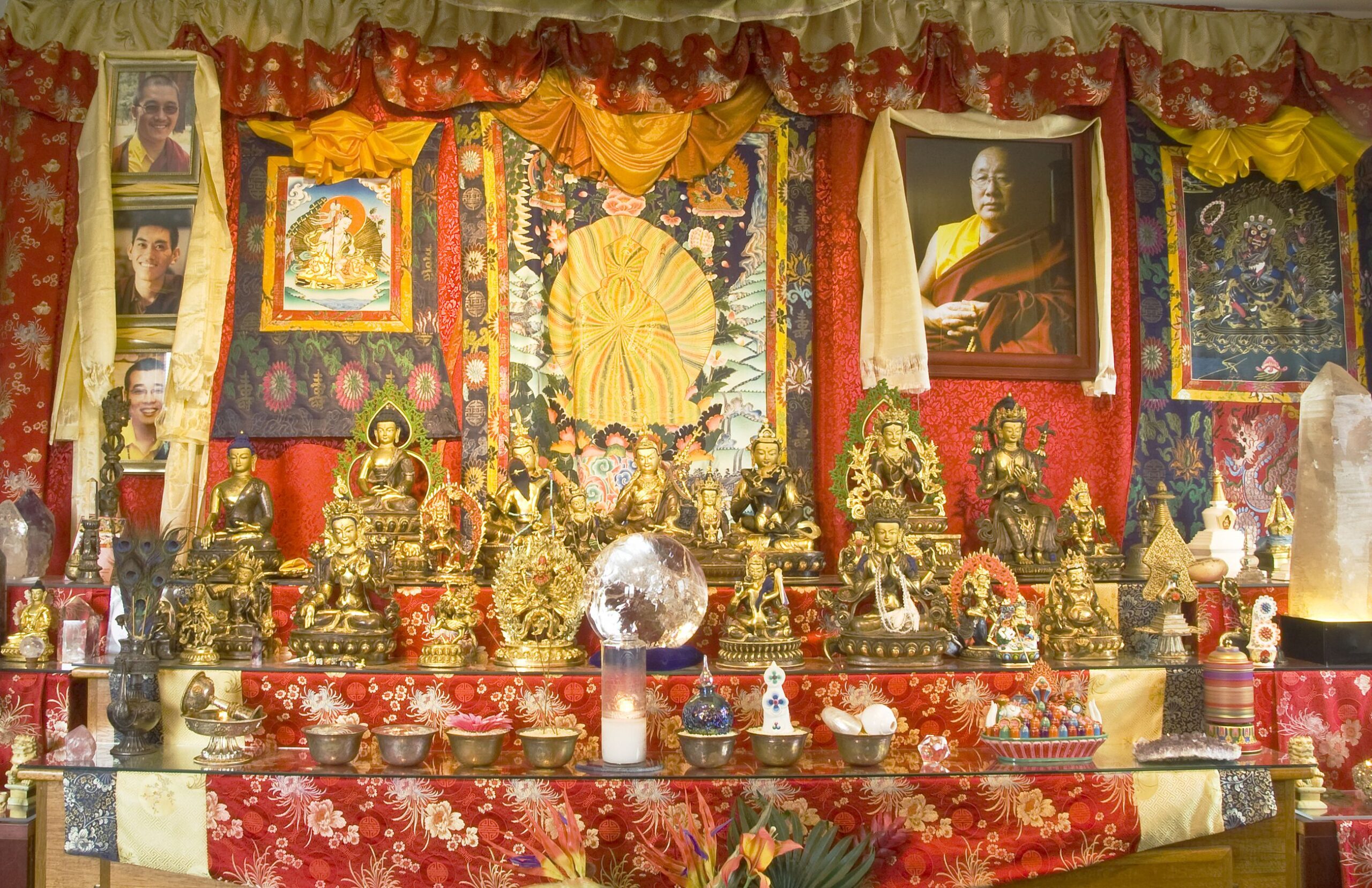 sacred meditation place buddhism buddha offerings