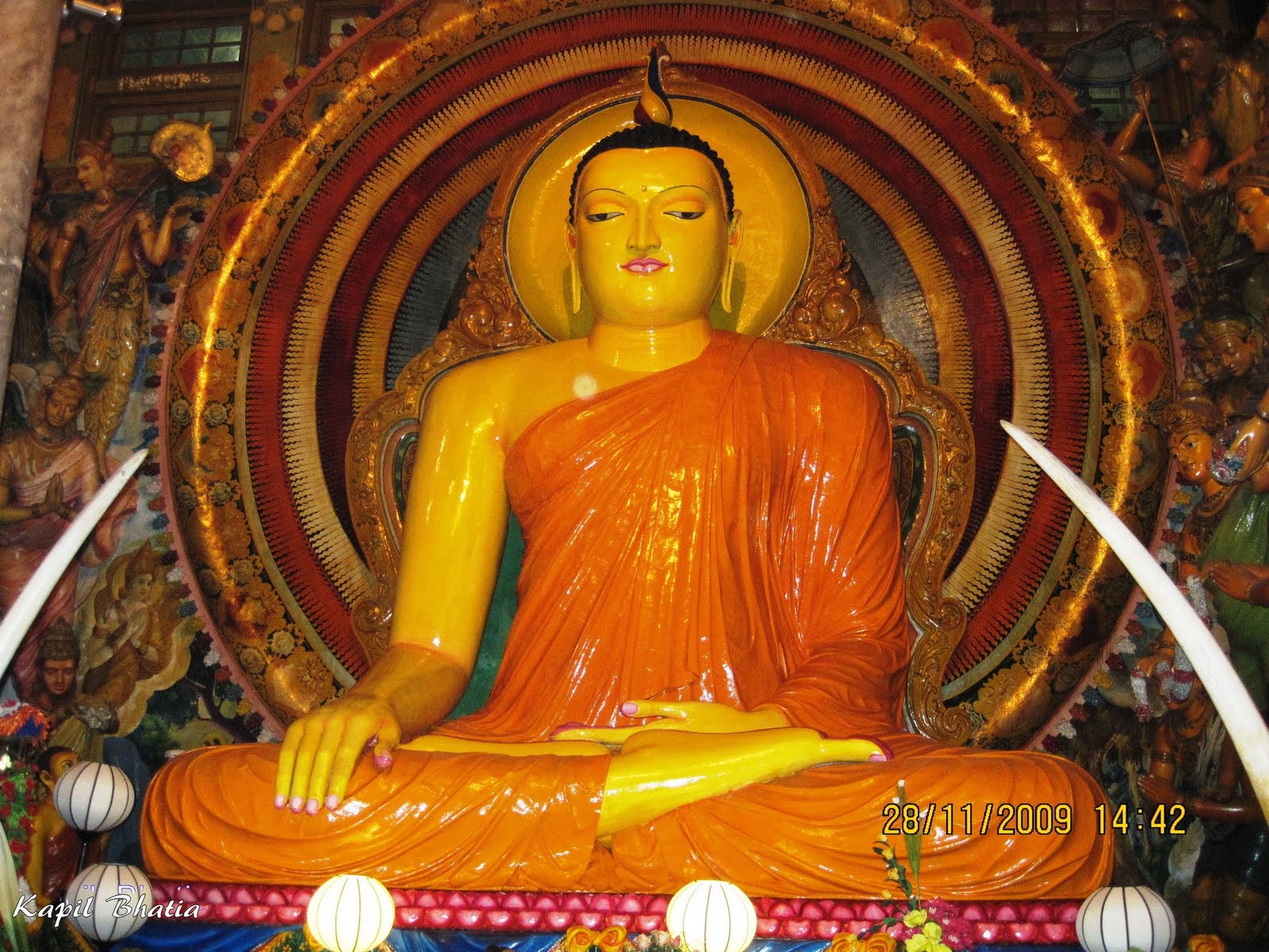 Buddhism Bhumisparsha Mudra Hand Gesture Meditation