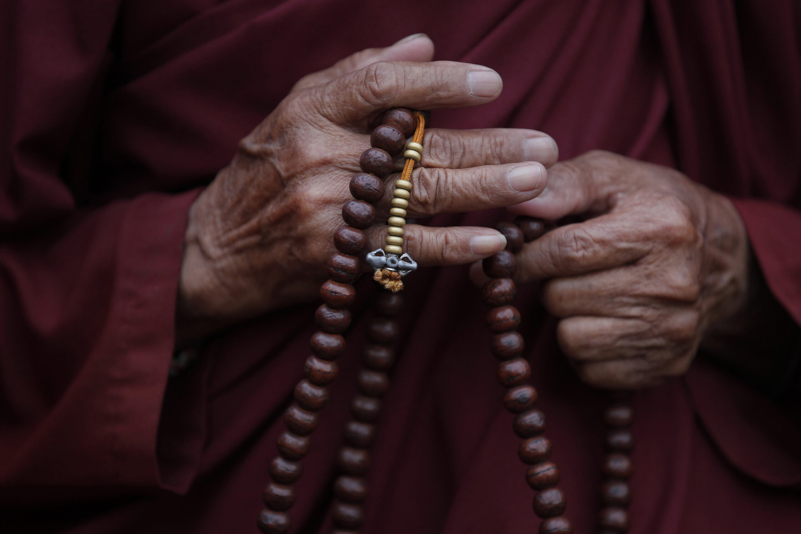 tibetan buddhism lama tibetan teacher mala rosary praying gift dillegence meditation six paramitas